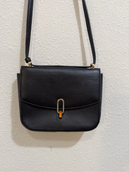 a new day Handbags - Black Minimalist Shoulder Bag with Gold Hardware